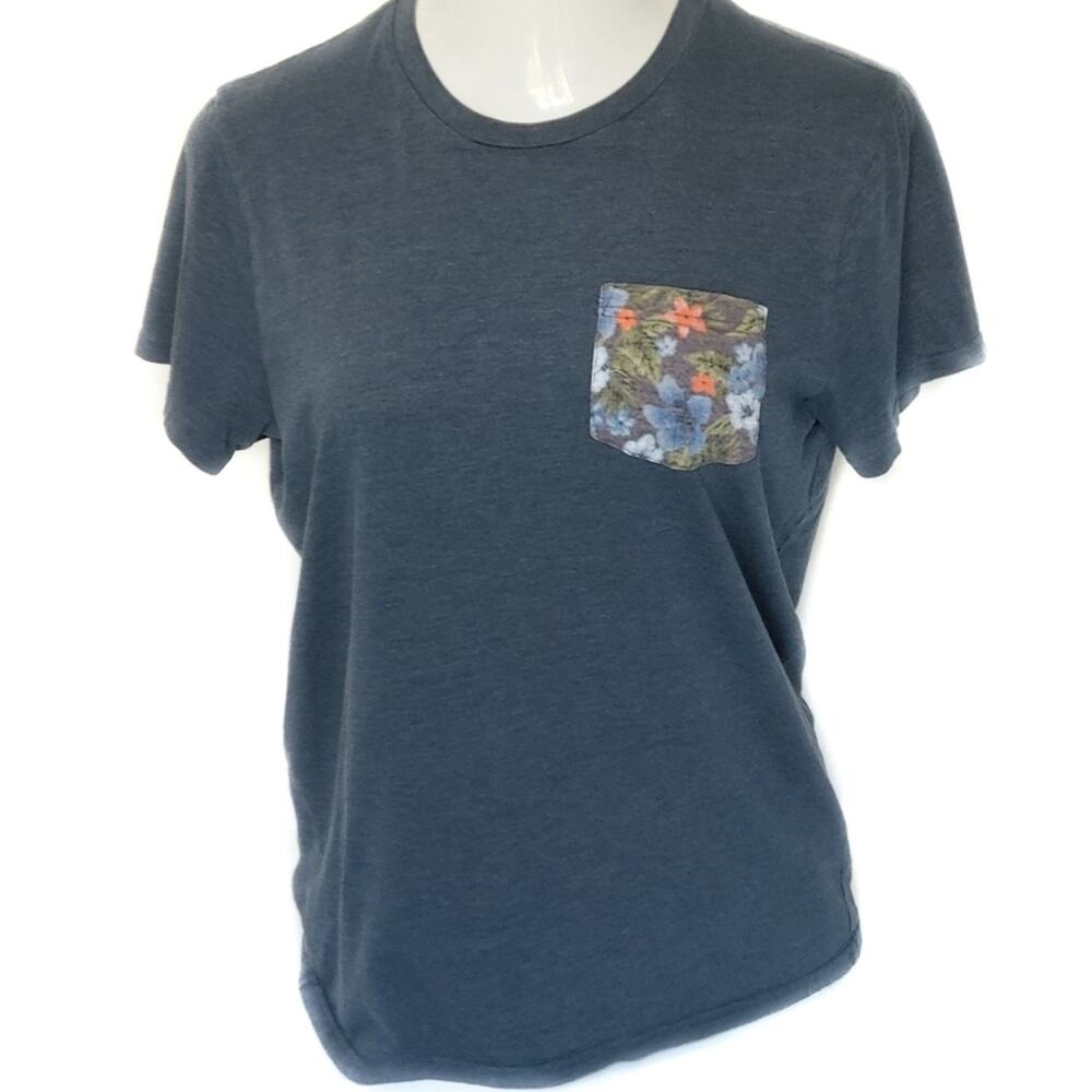 Blue Short Sleeve w/ Floral Pocket T-shirt Juniors Sz M